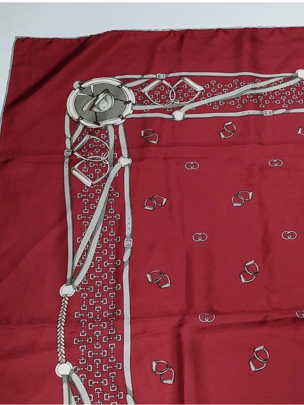 Gucci Silk- Print Scarf -Preowned - Picture 7 of 10